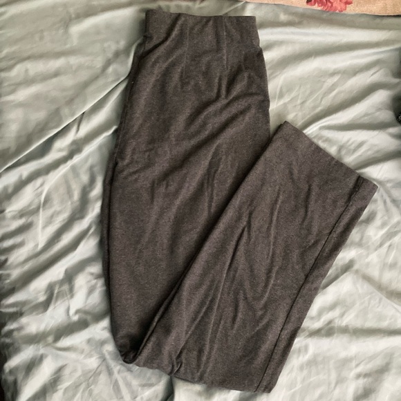 Lady’s LL Bean gray Knit Leggings - Picture 1 of 2